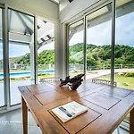 Grande villa avec piscine et jacuzzi