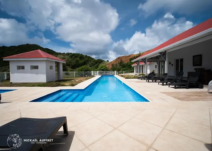 Grande villa avec piscine et jacuzzi